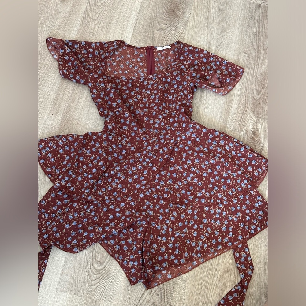 Beautiful brown with aqua flowers jumper!!